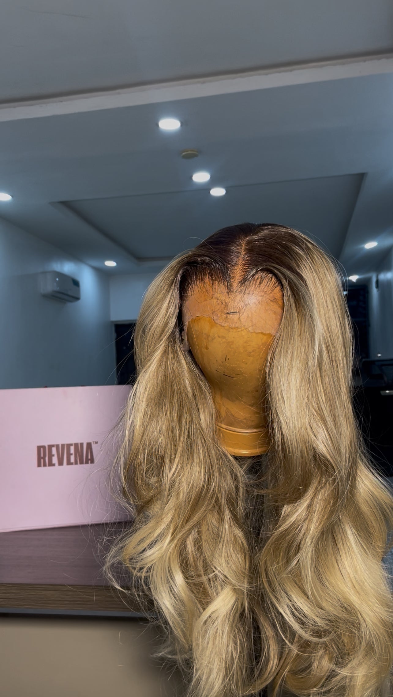 REVÉ LAGOS HAIRLINE CUSTOMIZATION (STYLING)